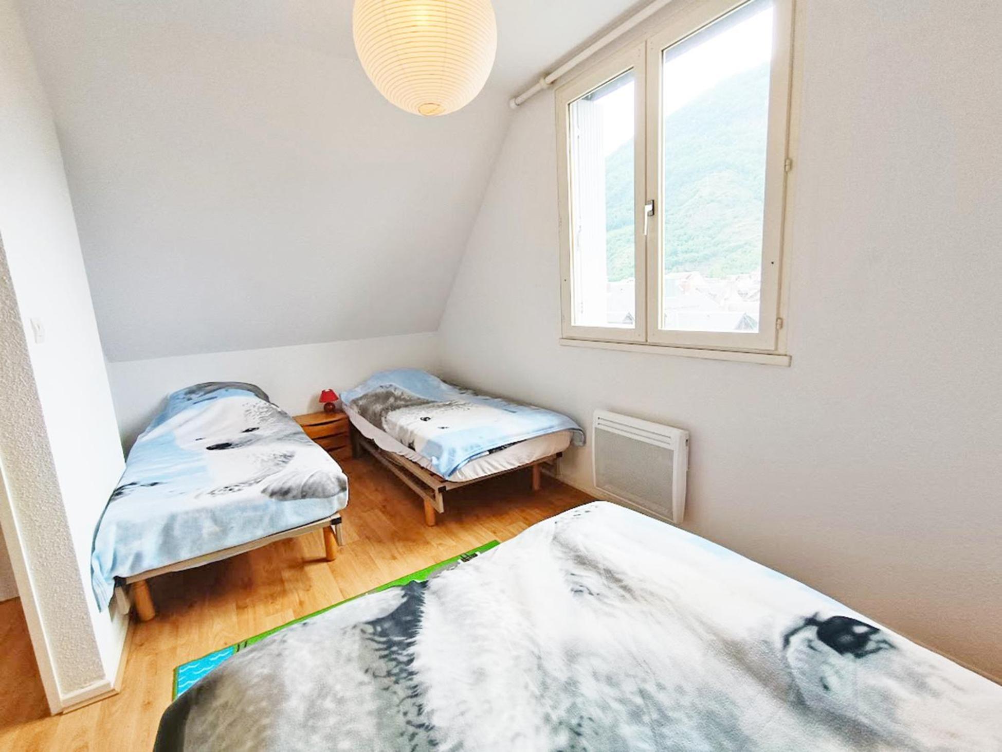 Chez Charlotte, T3 Duplex, Vue Montagne, Parking Gratuit, Ascenseur, 4 Personnes Daire Bagnères-de-Luchon Dış mekan fotoğraf